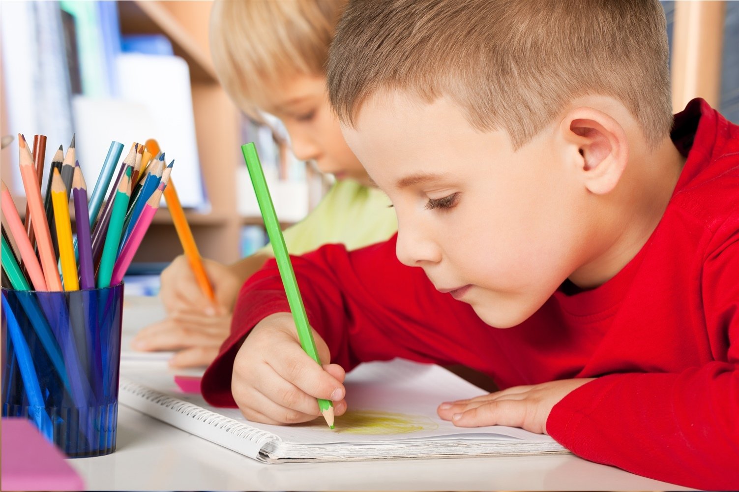 Perché insegnare come si colora ai bambini?